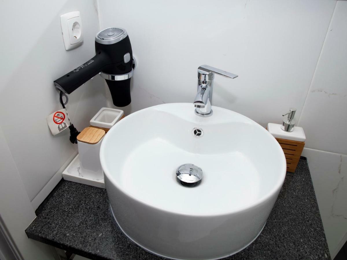Central Apartamento 0 Ac Metro Nearby Porto Ngoại thất bức ảnh